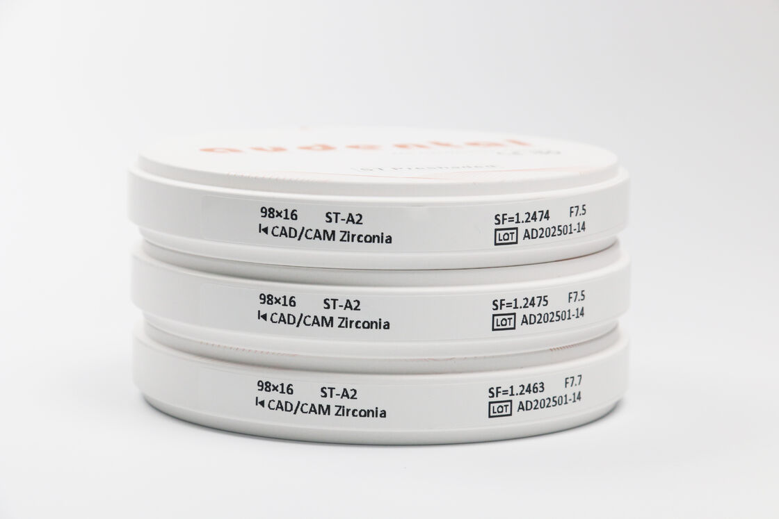 Bloco de zircônio pré-sombra fornecendo precisão de cor uniforme e alta translucidez para restaurações dentárias de aparência natural