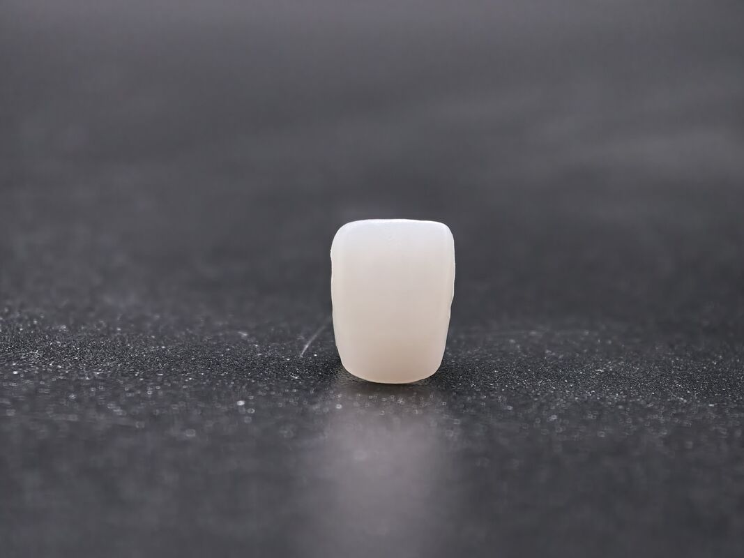 Bloco de zircônio dentário pré-processado para processamento CADCAM com resistência superior e translucidez que imita de perto os dentes naturais