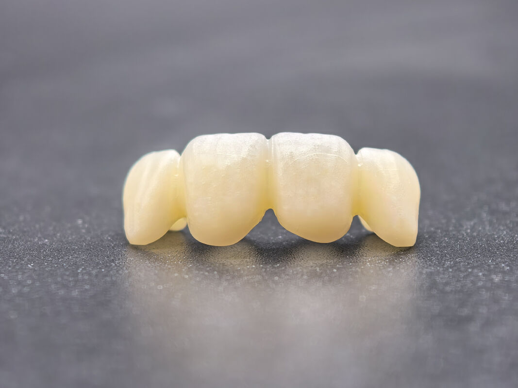 Bloco de Zircônia Dental Oferecendo Design Gradiente Avançado e Estabilidade Química para Desempenho em Fabricação Dental CAD CAM de Precisão